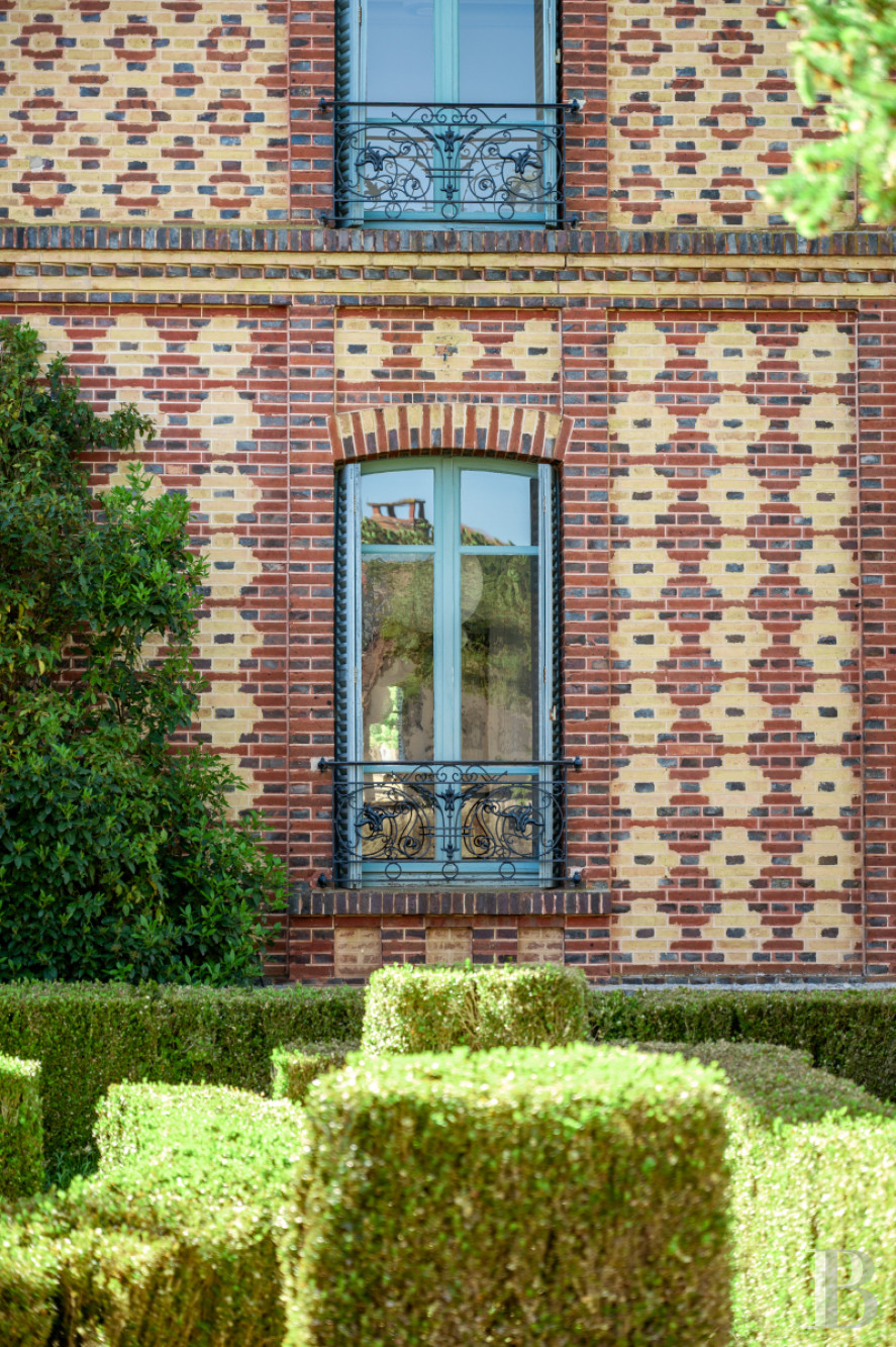 En Bourgogne, près de Chablis,  une maison de village du 19e siècle parée de briques - photo  n°4